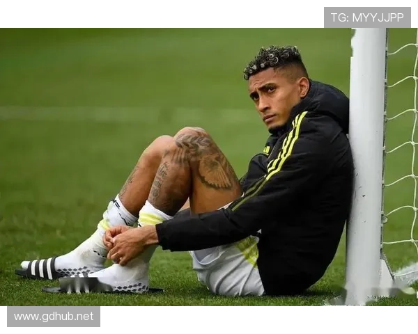 拉菲尼亚 vs 热苏斯：同期发展轨迹与战术角色差异