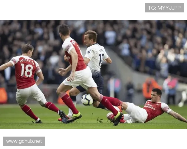 热刺换血后阵容磨合问题逐步显现，经验断层持续影响稳定性表现