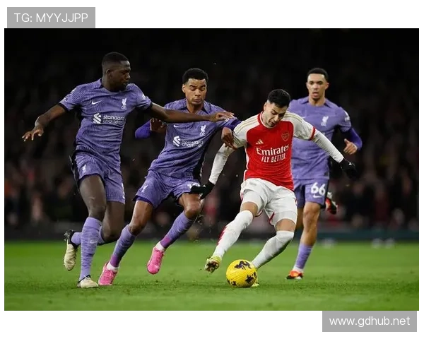 马丁内利 vs 福登:体系球员与爆点球员的差异 马丁内利 vs 福登:体系球员与爆点球员的差异